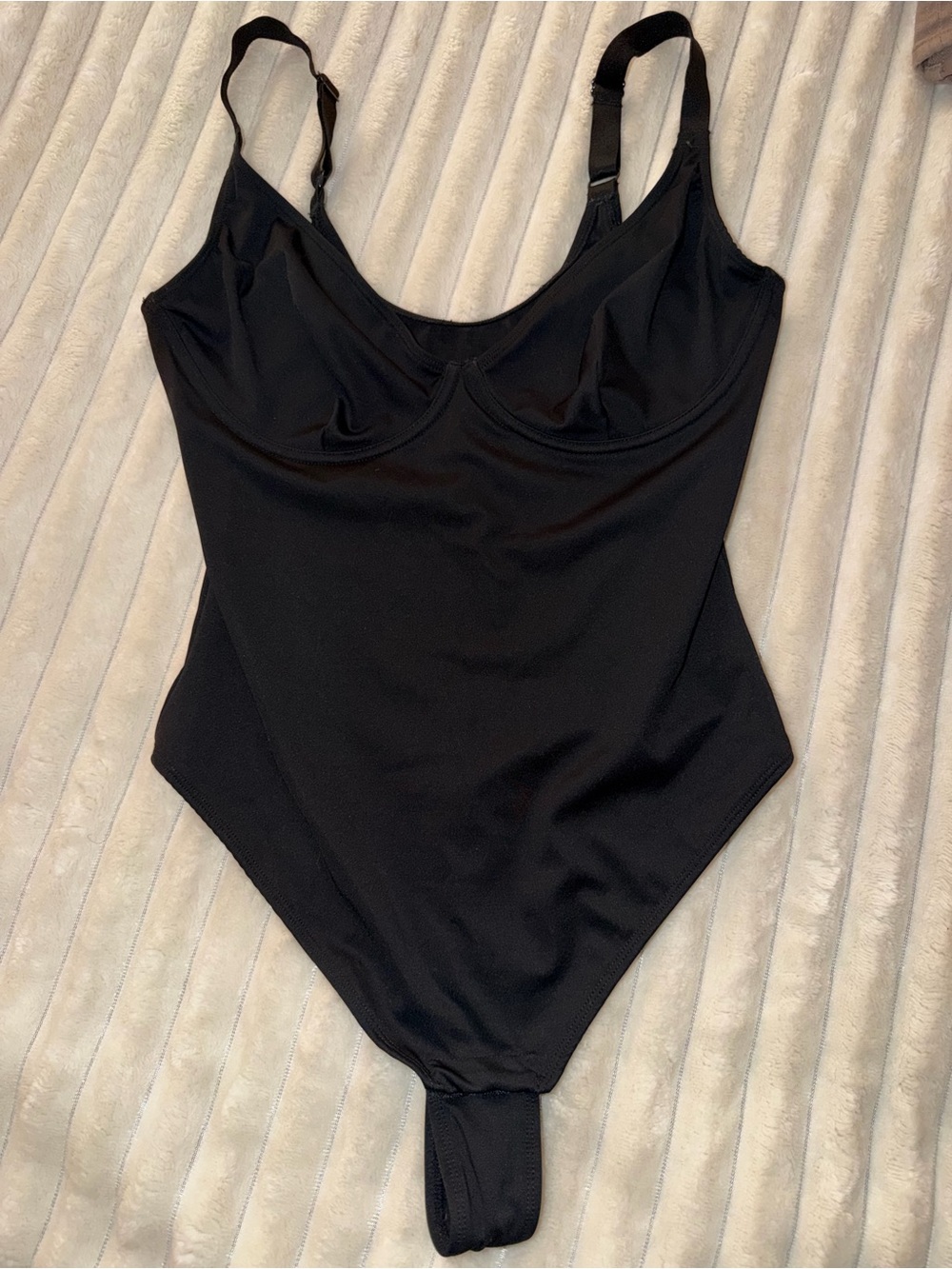 Bundle of Tops and Bodysuits Size M - Picture 2 of 13